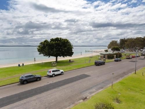 4 'Collendina', 19 Kurrawa Close - fantastic water views and sea breezes3