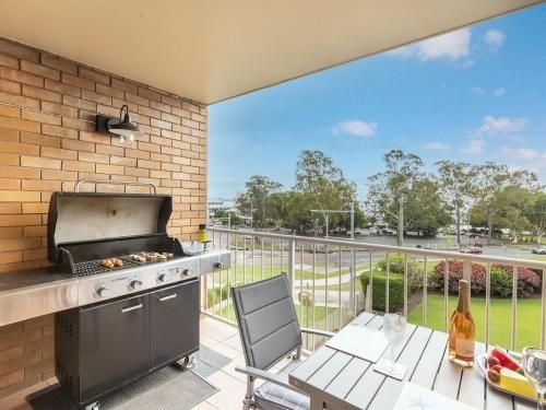 10 'Teramby Court' 104 Magnus Street - in Nelson Bay CBD with water views and WIFI0