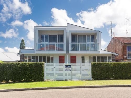 7a Judith Street - stunning duplex with ducted air conditioning0