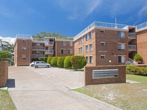 2 'Westpoint', 2 Thurlow Avenue - ground floor, linen supplied, views2