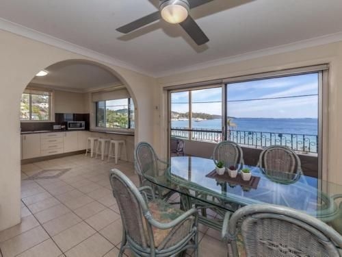 3 'Sunset' 11 Victoria Parade - stunning unit right across from the water2