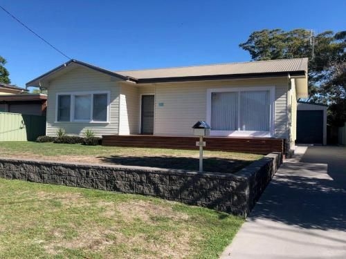Sandy Shoal', 46 Rigney Street - Shoal Bay Beach Cottage with aircon0