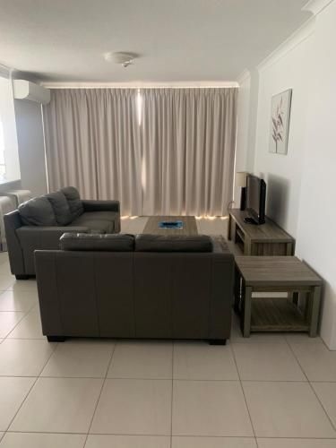 La Pacifique Apartments1