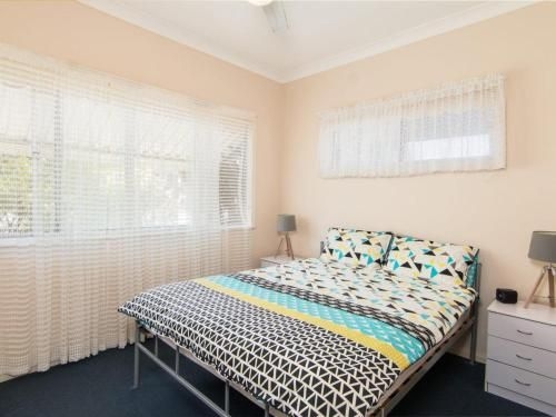 11 Peel Street4