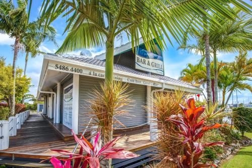 Tin Can Bay Marina Villas1