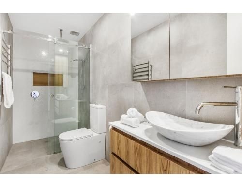 Boutique apartment in quiet, sought-after suburb1