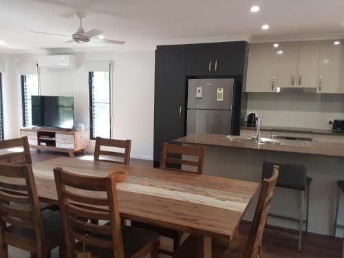 9 Ibis Court - pool, beach, volleyball, air conditioning1