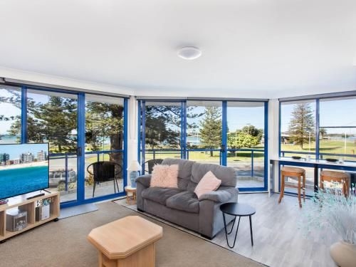 Heritage 202 Overlooking the Water1