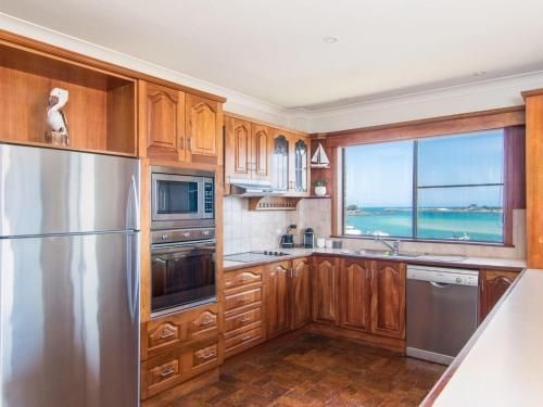 Shoreline 7 with 180 degree water views2