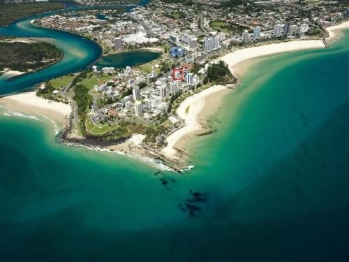 Eden Apartments Unit 302 - Luxury 2 bedroom apartment close to the beach1