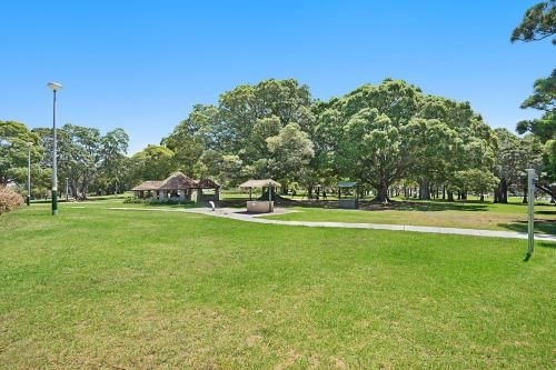 Charming parkside apartment in quiet area4