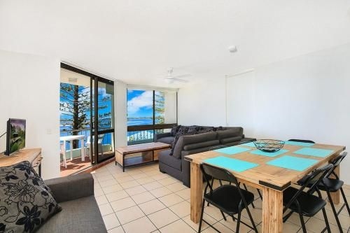 Eastbourne U4, 80 Esplanade, Golden Beach4