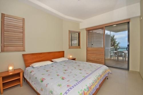 Jomar U1, 21 McIlwraith Street, Moffat Beach1