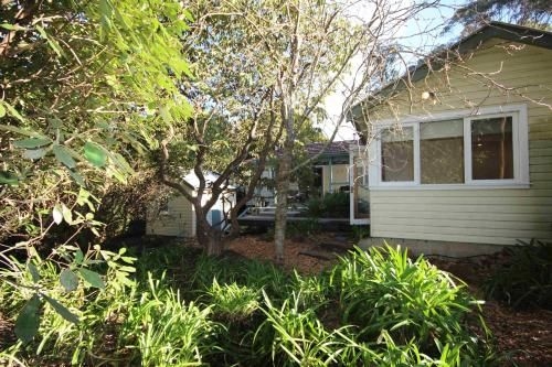 Stonewall Cottage and Studio4