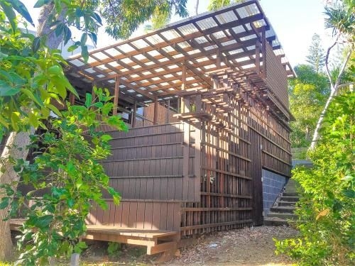 Moonshine Beach Shack0