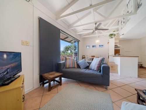16 Pt Lookout Beach Resort3