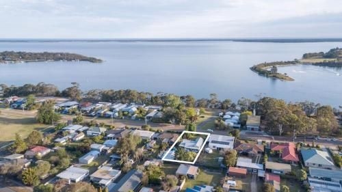 Windsong - Pet friendly, wifi and close to water1