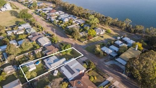 Windsong - Pet friendly, wifi and close to water0