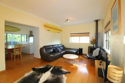 Cape Cod Beach House, 25 Skyline Crescent2
