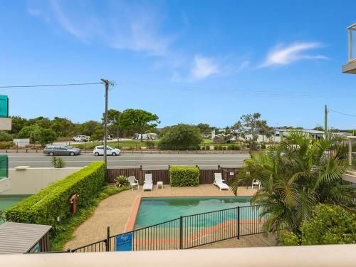 BEACH BLISS LUXURIOUS APARTMENT with POOL2