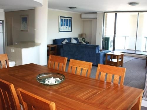 Twin Pines 401 - CBD Location2