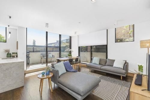 BOUTIQUE STAYS-Maybloom0
