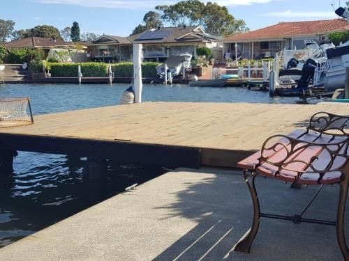Waterfront Haven with jetty, mooring and WiFI1