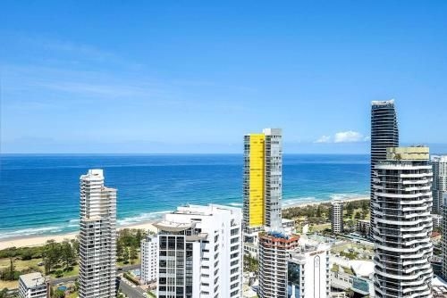 Qube Broadbeach Ocean View Apartments3