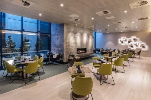 Deco Hotel Canberra1