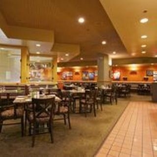 Coast Plaza Hotel & Suites2
