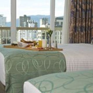 Coast Plaza Hotel & Suites3