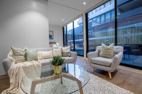 Fantastic 2 Beds APT in Boxhill W Great Location2