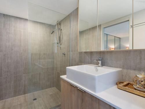 Tahnee Court Unit 3 - Absolute beachfront Apartment3