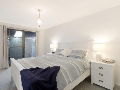 37 Mort Avenue4