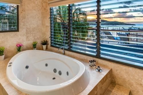 Nautilus on Hamilton Island2