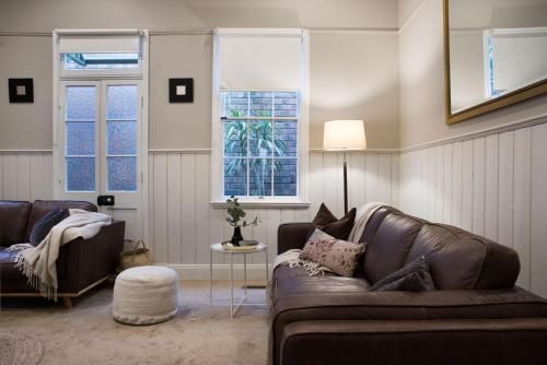 Albert Cottage2