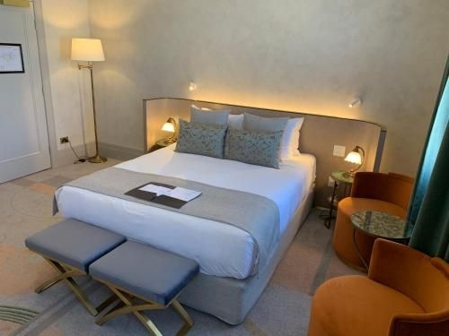 Tattersalls Hotel2