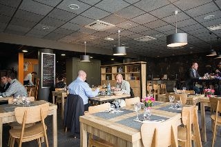 Park And Suites Elegance Lyon Cite Internationale4