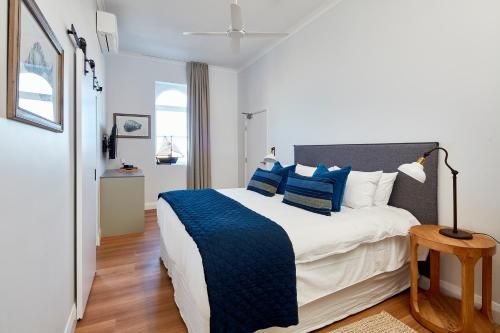 The Clovelly Hotel2
