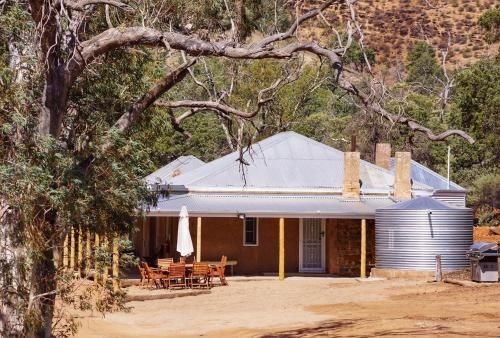 Upalinna Station Shearers Quarters0