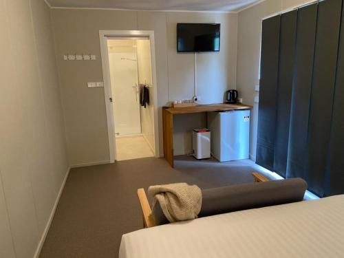 Railway Hotel Queenstown3