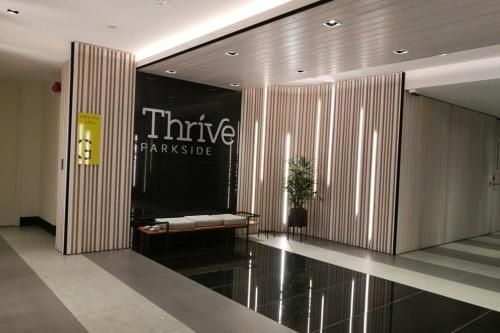 Modern 1 Bedroom Apartment In Tranquil Parklands4