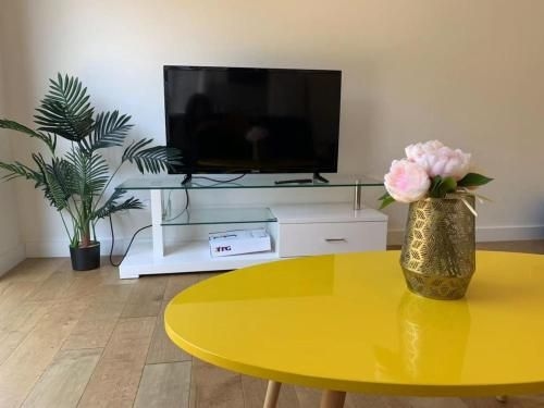 Delicate Bedroom in Bentleigh East2