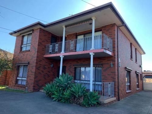 Beautiful Bedroom in Bentleigh East2