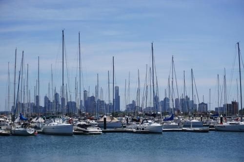 One-Bed Apartment With Balcony and Luna Park Views2