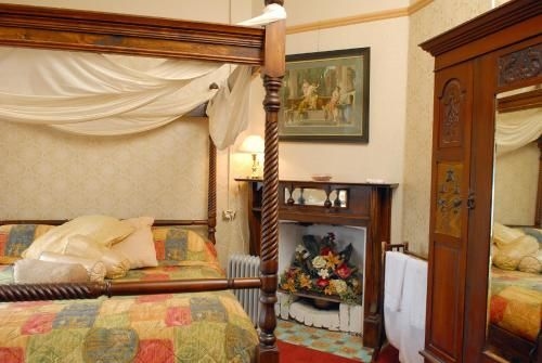 Mickey Bourke's Koroit Hotel4