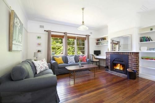 Rodova Cottage0