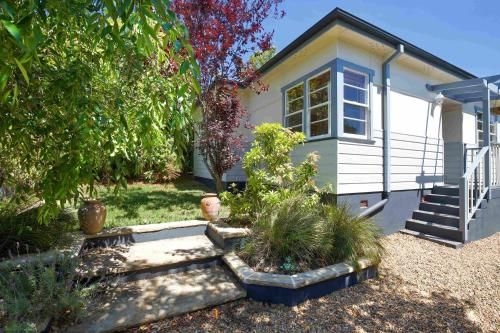 Rodova Cottage2