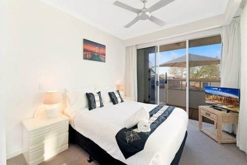2 Bedroom Alex Unit - Ocean, Pool and Park Views2