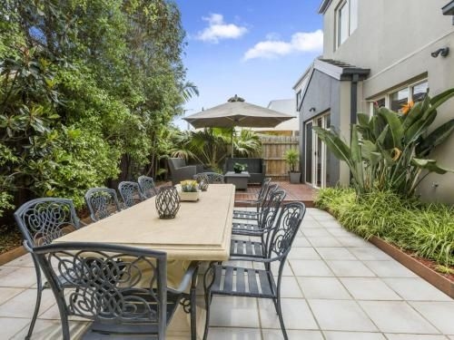 BANGALOW - MORNINGTON4